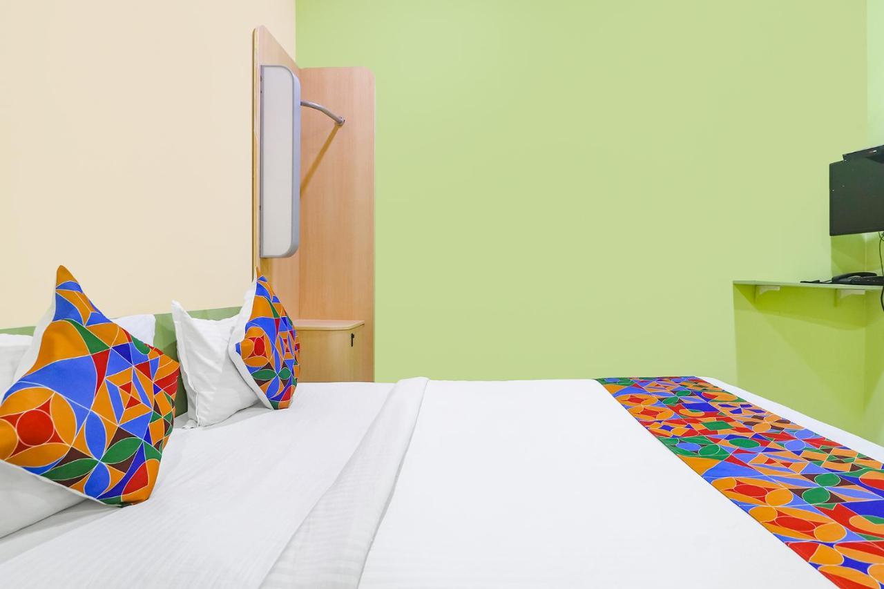 Fabexpress Airport Stay Inn - Nr Hyderabad International Airport, Shamshabad Exterior foto