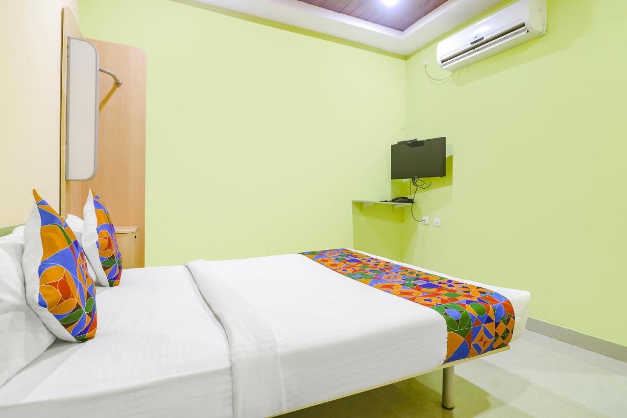 Fabexpress Airport Stay Inn - Nr Hyderabad International Airport, Shamshabad Exterior foto