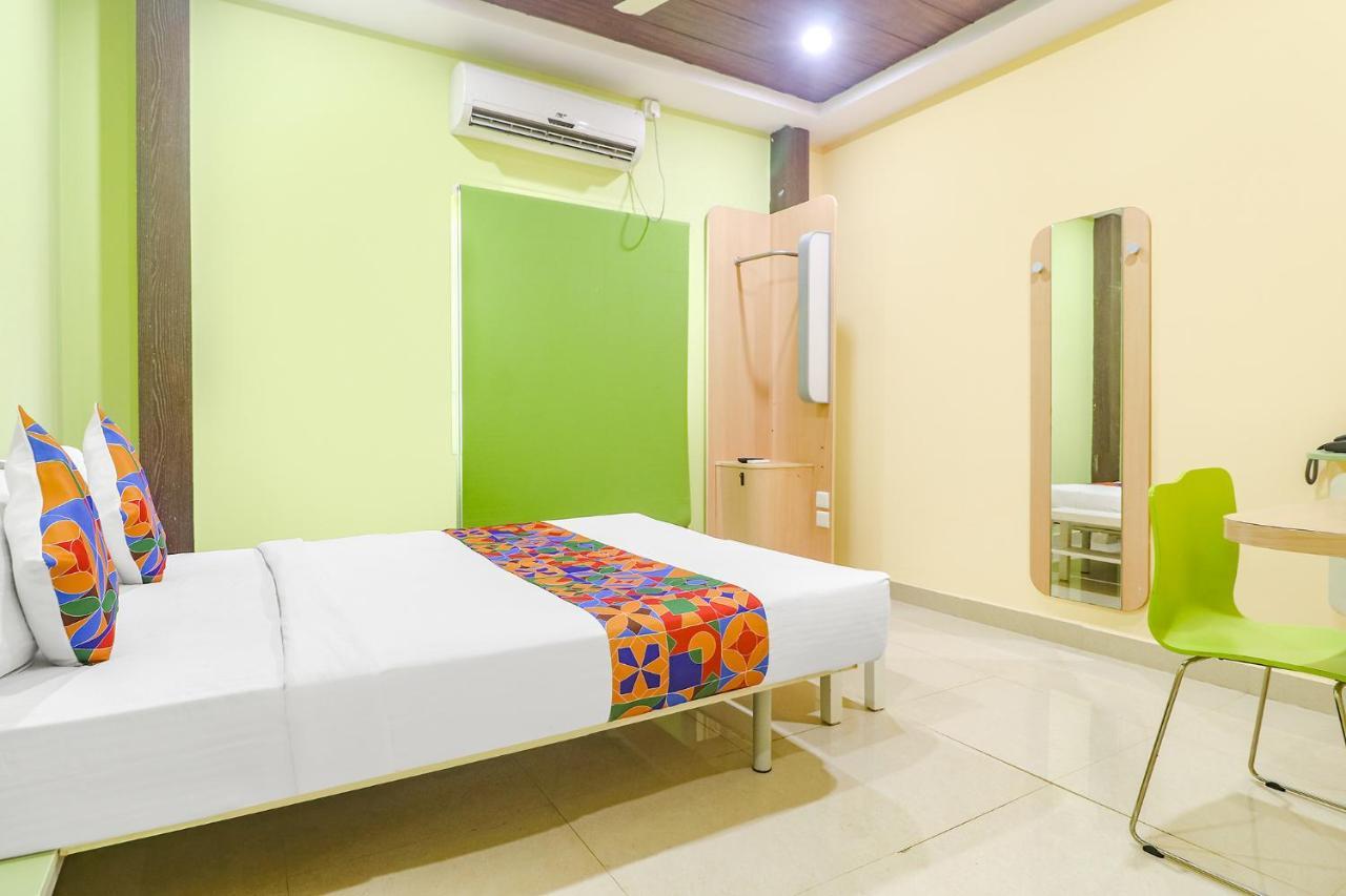 Fabexpress Airport Stay Inn - Nr Hyderabad International Airport, Shamshabad Exterior foto
